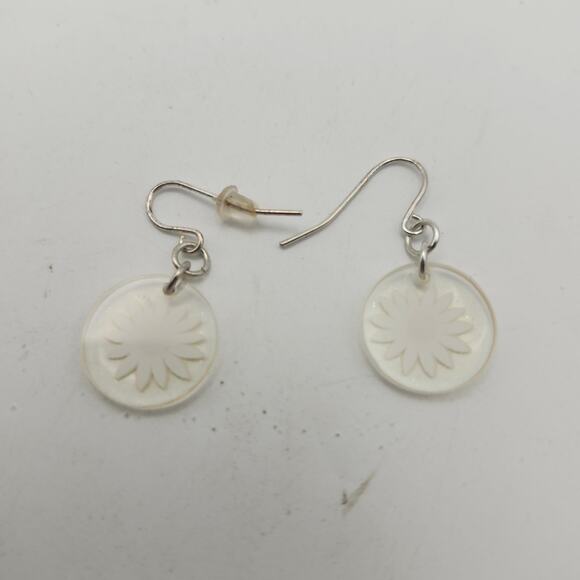 Lot 2 Pairs Earrings Flower Studs + Daisy Plastic Disc Dangle Cottagecore Spring - Picture 4 of 8